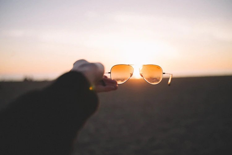 De bästa Aviator -solglasögonen för män 2021