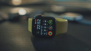 De bästa Fitbit-smartklockorna att köpa 2021 i skala